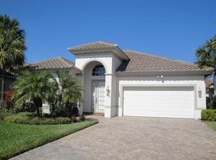 9177 Treeside Ct, Naples, FL 34120