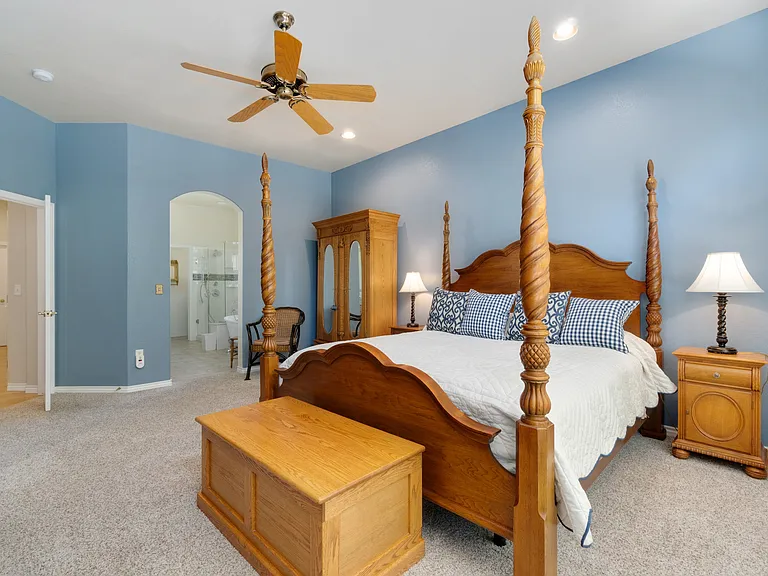 3160 Stevens Cir N — Photo 12