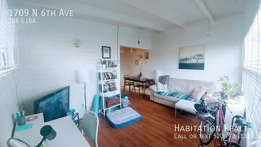 Mid-century 1953, 1bed/1bath duplex at the Bronx Park, near the University of Arizona! — Photo 3