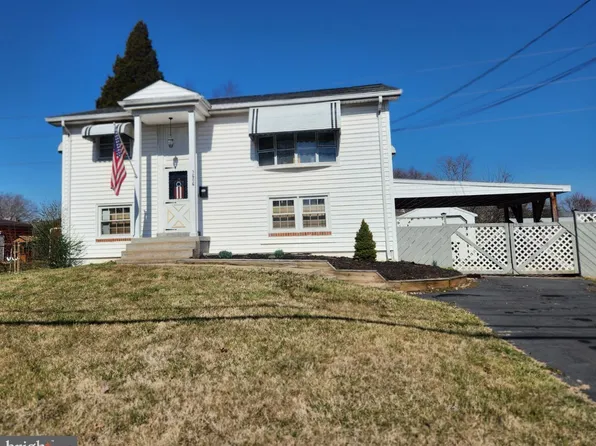 9606 King George Dr, Manassas, VA 20109