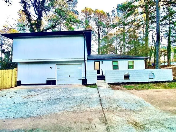 5390 Rockbridge Rd, Stone Mountain, GA 30088