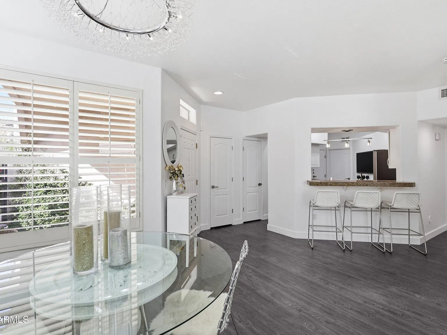 2 bed, 2.0 bath, 1354 sqft, $2,500 — Photo 4