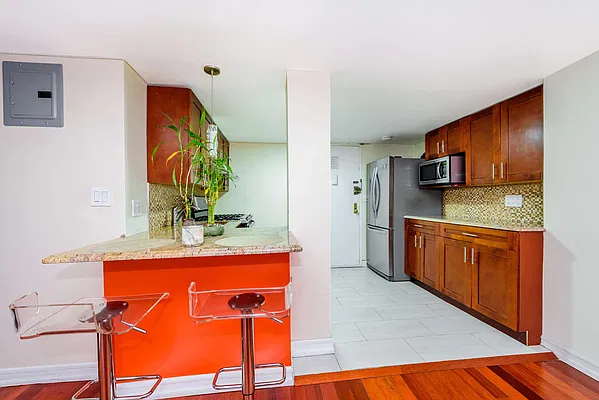 Sold by SBNY RE | media 3