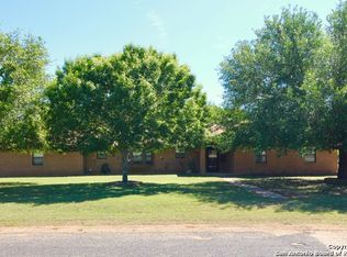 18800 Rolling Meadow Dr, Lytle, TX 78052