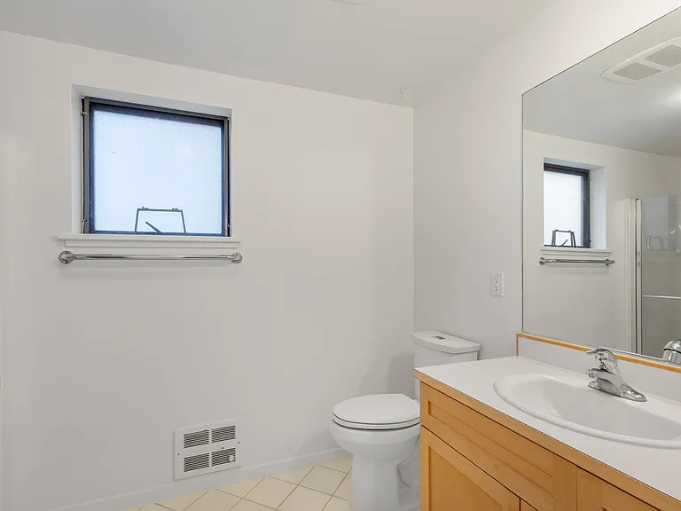 2048 13th Ave W #8 — Photo 12