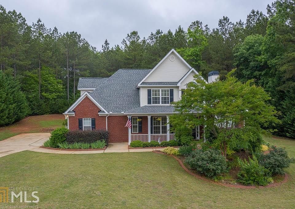 1st image of 213 Cecil Way