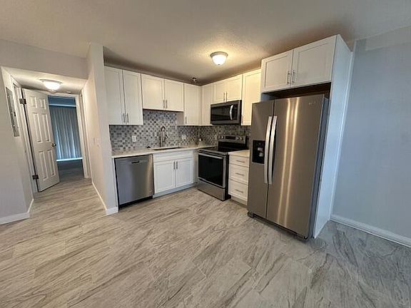 2nd image of 227 Farnham J #227
