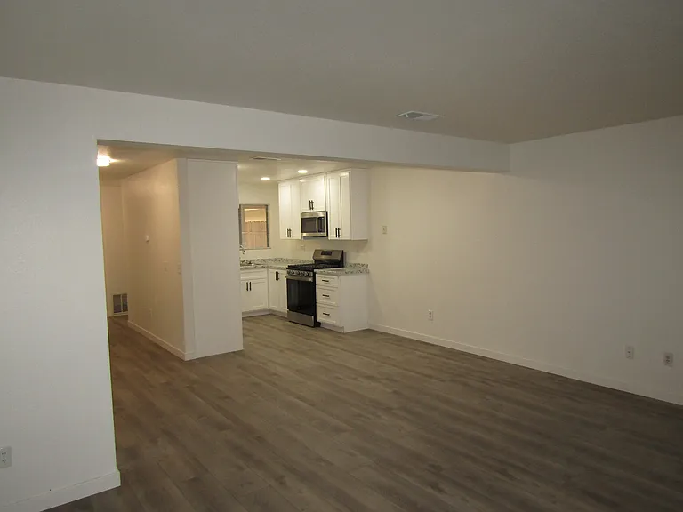 71 Village Circle Dr — Photo 8