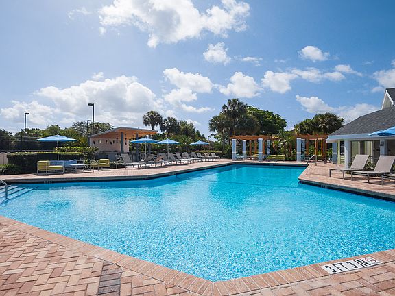 4th image of 3500 Sandpiper Dr #4001