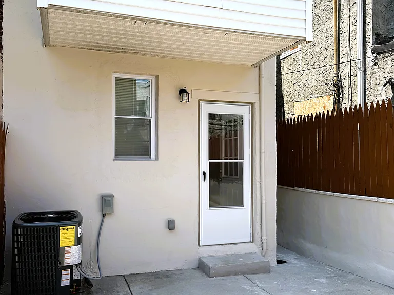 1949 S Bonsall St — Photo 16