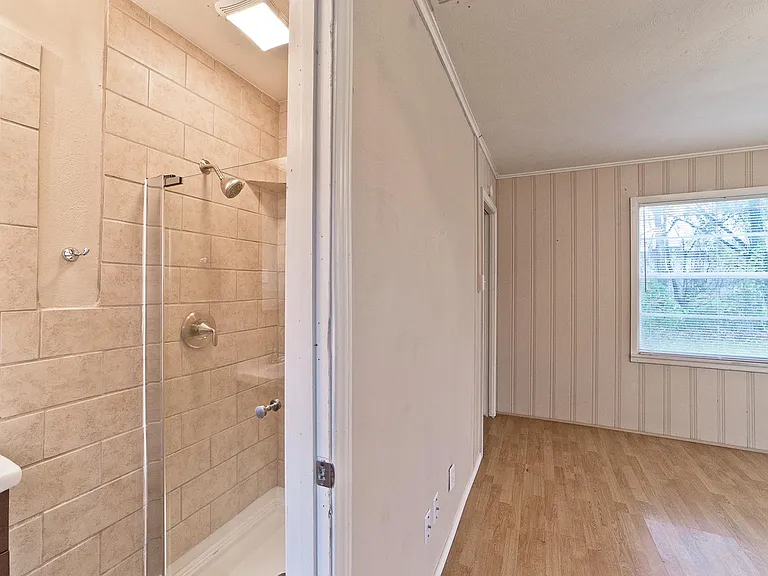 4434 Somerville Ave — Photo 21