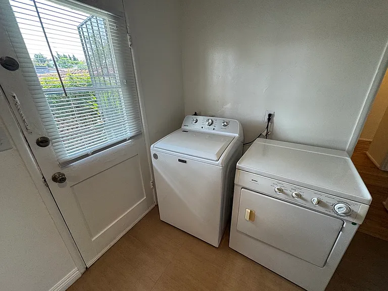 902 Alandele Ave #902 — Photo 5