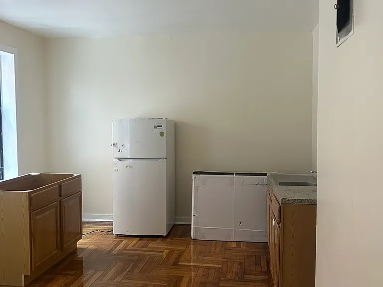 1136 Stratford Ave #10 — Photo 5