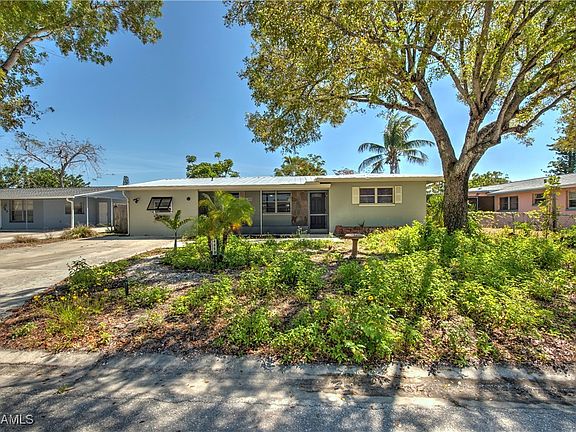 3rd image of 4855 Hampton Ct
