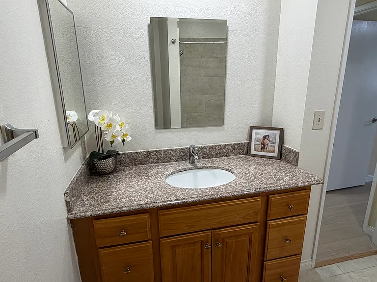 30 S Chapel Ave #D — Photo 19