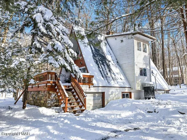 128 Elk Run Rd, Pocono Lake, PA 18347