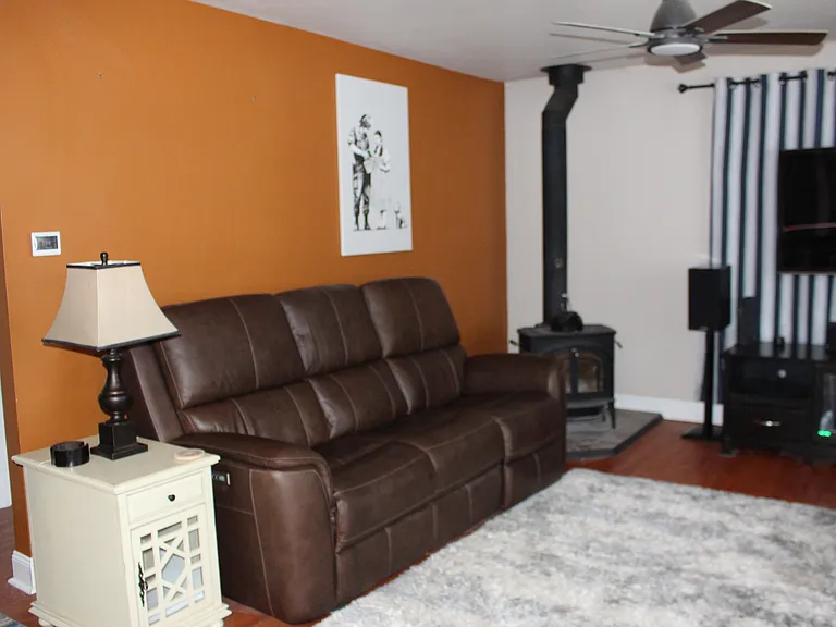 72 Loaldo Dr — Photo 8