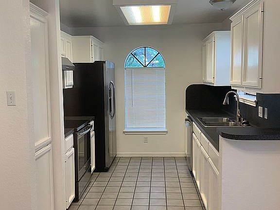 5th image of 11802 Yellow Oak Ave