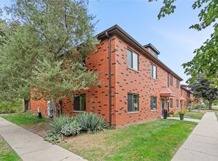 406 Teakwood Ln NE APT 20, Cedar Rapids, IA 52402