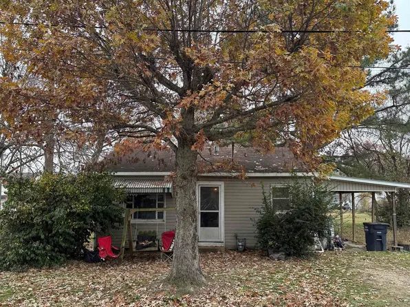 885 E Orr St, Piggott, AR 72454