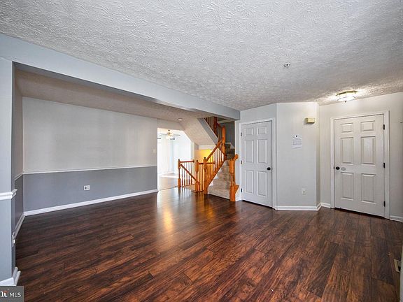 5th image of 1032 Jeanett Way