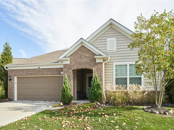 543 Heritage Woods Dr, Akron, OH 44321