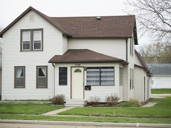 1009 14th Ave, Fulton, IL 61252
