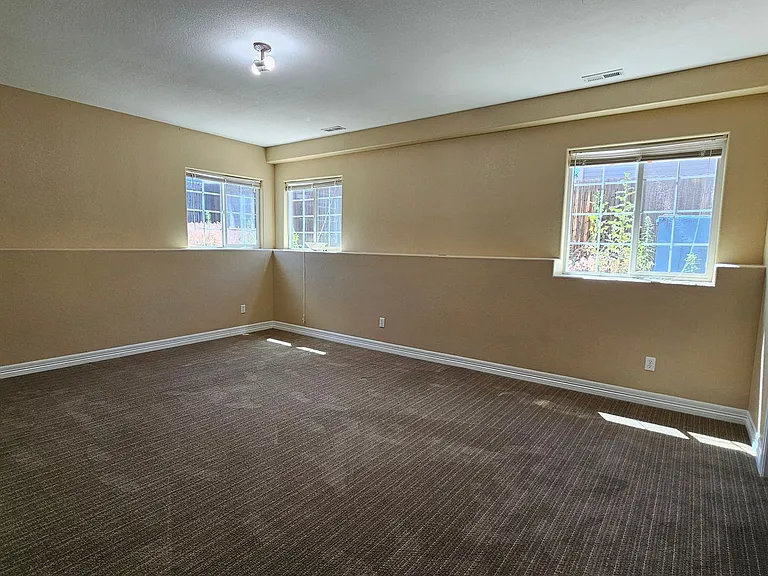13952 E 107th Ave — Photo 19