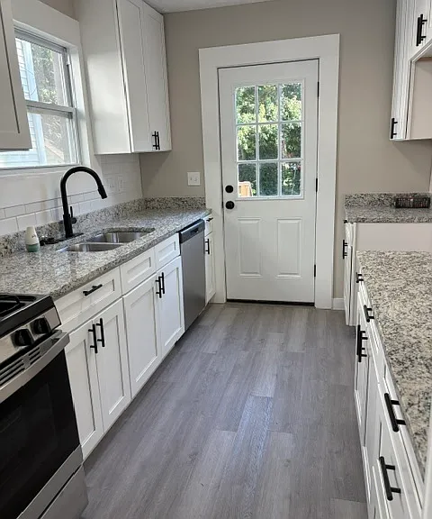 6949 Cambridge Ave #B — Photo 8