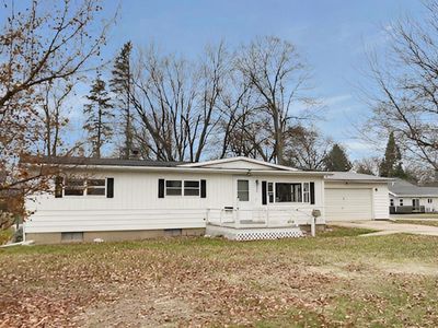 231 E Smith St, Sheridan, MI, 48884