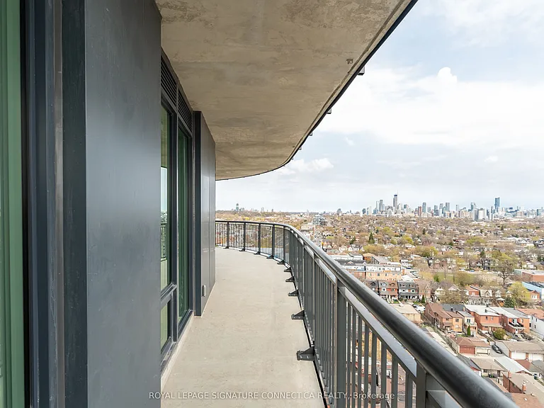 1185 Dupont St #1307 — Photo 30