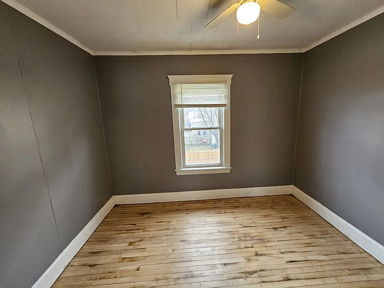 2059 W 105th St #4 — Photo 14