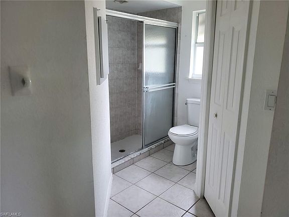 3rd image of 2204 SE 6th Ln
