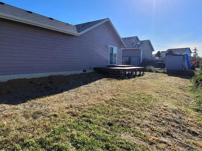 1416 N Jetty Ave SW — Photo 2