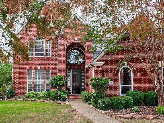 4th image of 204 Stanford Ct