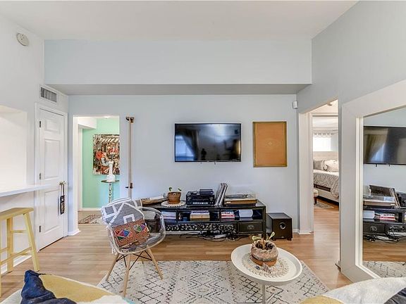 2nd image of 2021 Bluebonnet Ln Unit 209