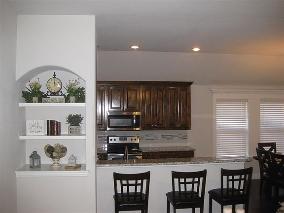 5th image of 4715 Bering Dr