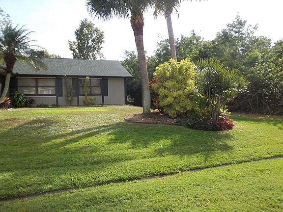 5th image of 238 SW Starflower Ave