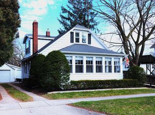 731 Center St, Lake Geneva, WI 53147