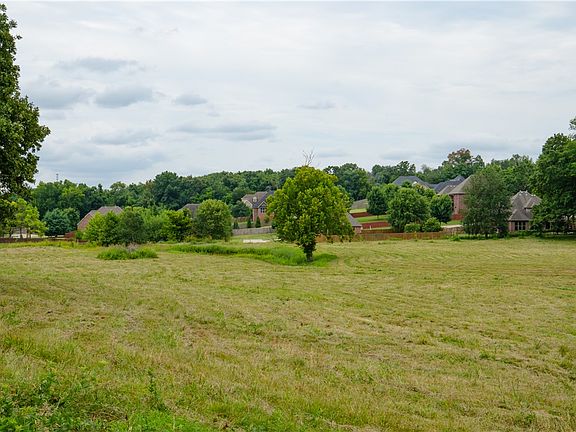 2nd image of Ozark Acres Dr