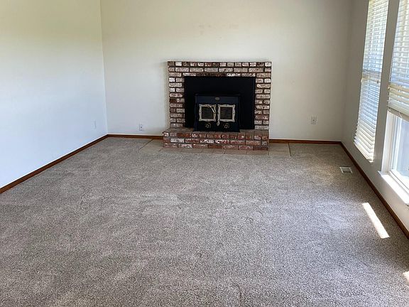 4th image of 10234 Minnesota Ave