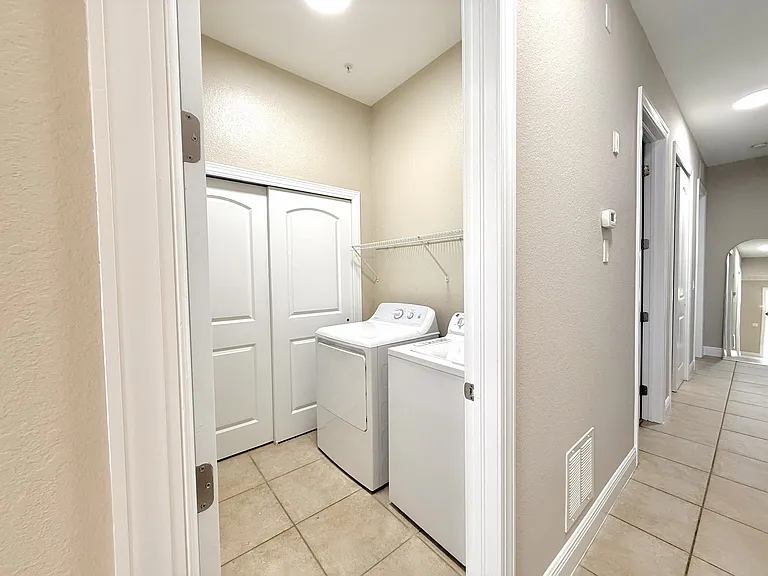 230 SW 2nd Ave #407 — Photo 6