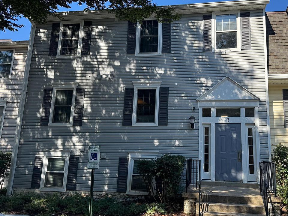 1st image of 7 Pickering Ct APT 102
