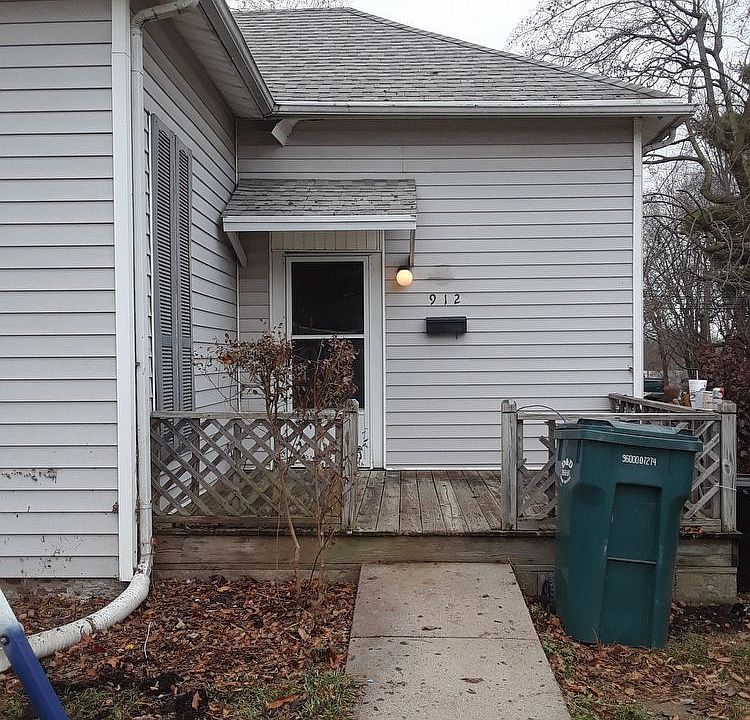1st image of 912 W Market St