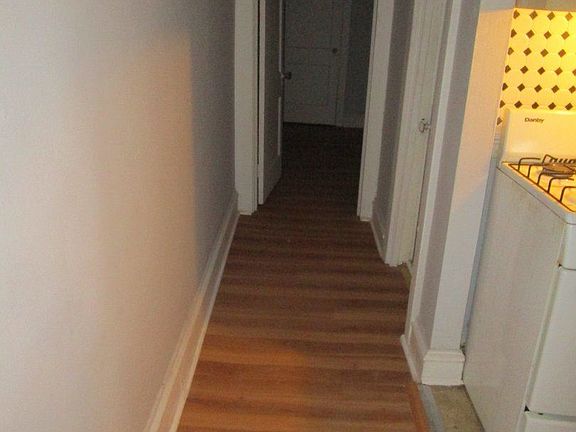 3rd image of 5235 Oxford Ave APT 1
