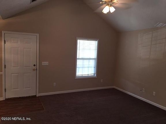 3rd image of 724 Pine Hill Ct