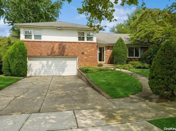 1947 Stratford Drive, Westbury, NY 11590