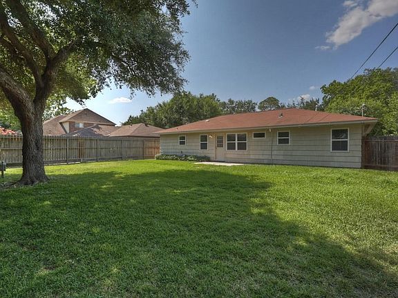 3rd image of 4511 Mimosa Dr