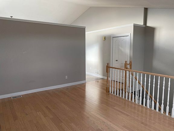 3rd image of 6975 Kelly Dr