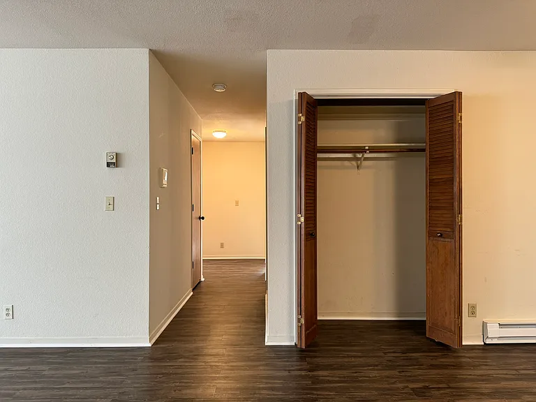 400 Baker St #104 — Photo 14